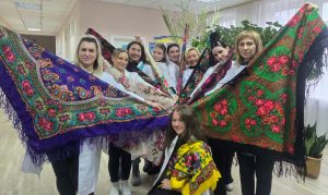 Всесвітній день української хустки